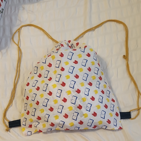 Kids Patterned Drawstring Backpack - Picture 4 of 5